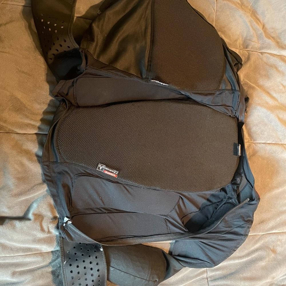 Motorcycle Protective Jacket - Picture 3 of 5
